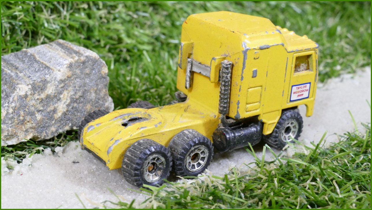 Matchbox Autíčko Angličák (Macau) Kenworth - vada masky