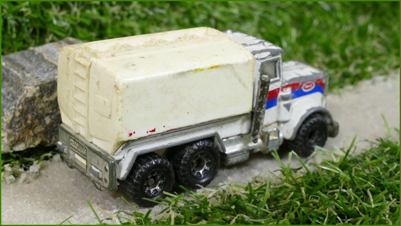 Matchbox Autíčko Angličák (Macau) Peterbilt - vady
