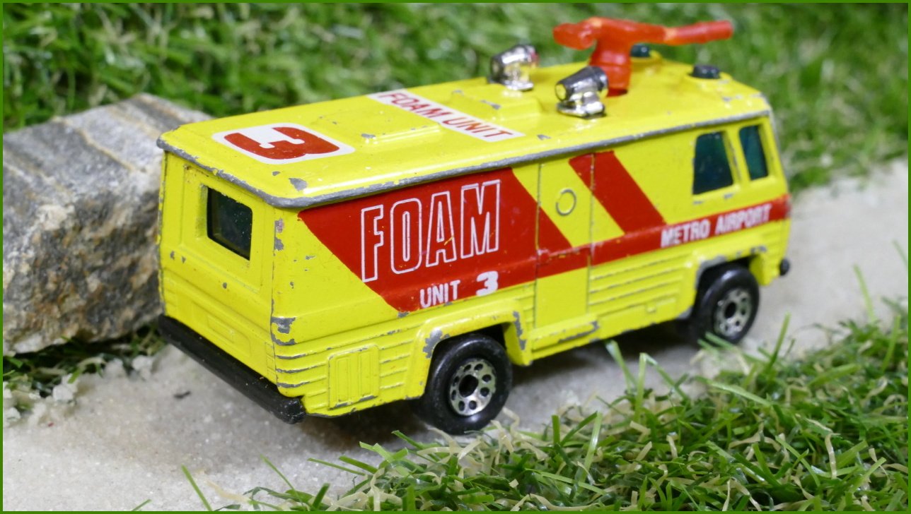 Matchbox Autíčko Angličák (Macau) Command Vehicle