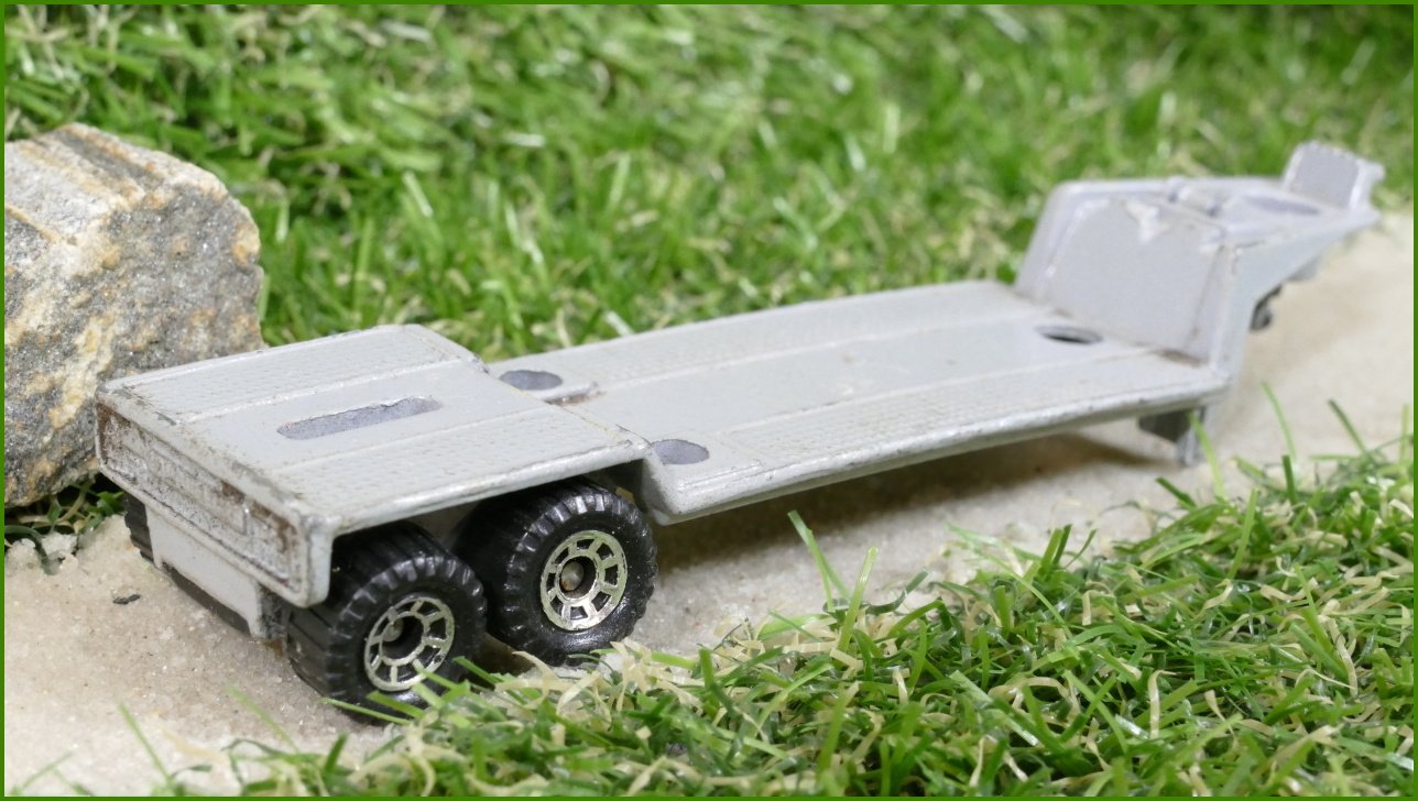 Matchbox Autíčko Angličák Low Bed Trailer