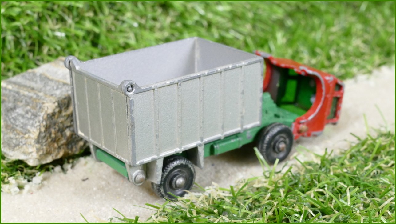 Model Autíčka Matchbox Lesney No.26 - G.M.C. Tipper Truck