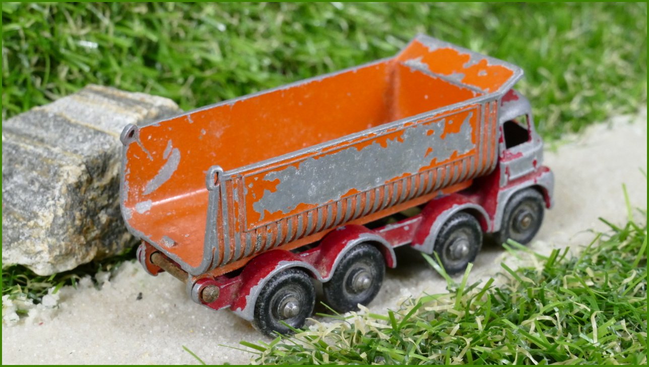Model Autíčka Matchbox Lesney No.17 - Hoveringham Tipper