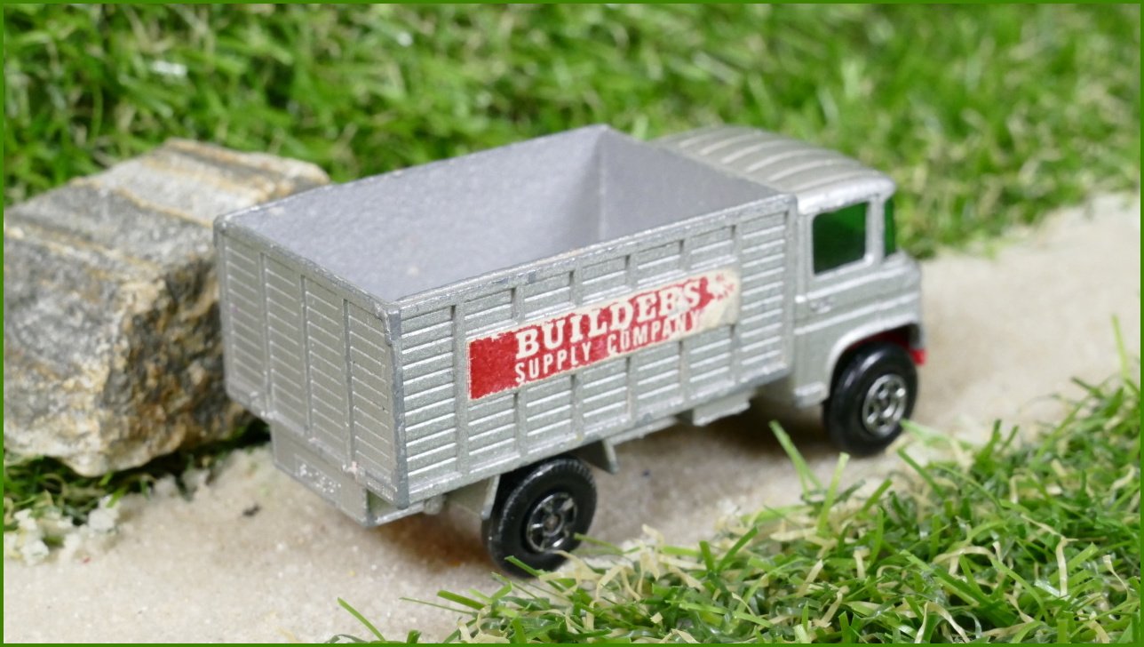 Model Autíčka Matchbox Lesney No.11 - Mercedes Scaffolding Truck
