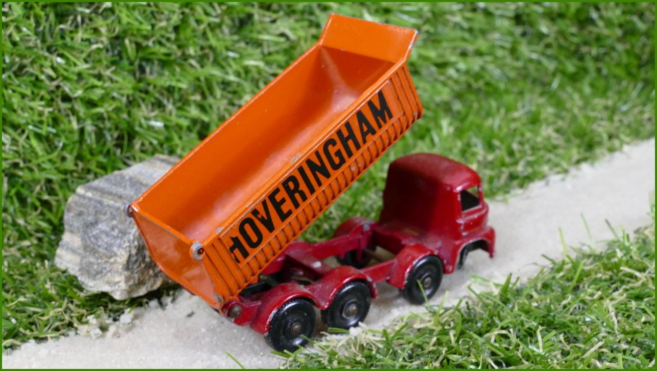 Model Autíčka Matchbox Lesney No.17 - Hoveringham Tipper - bez přední nápravy