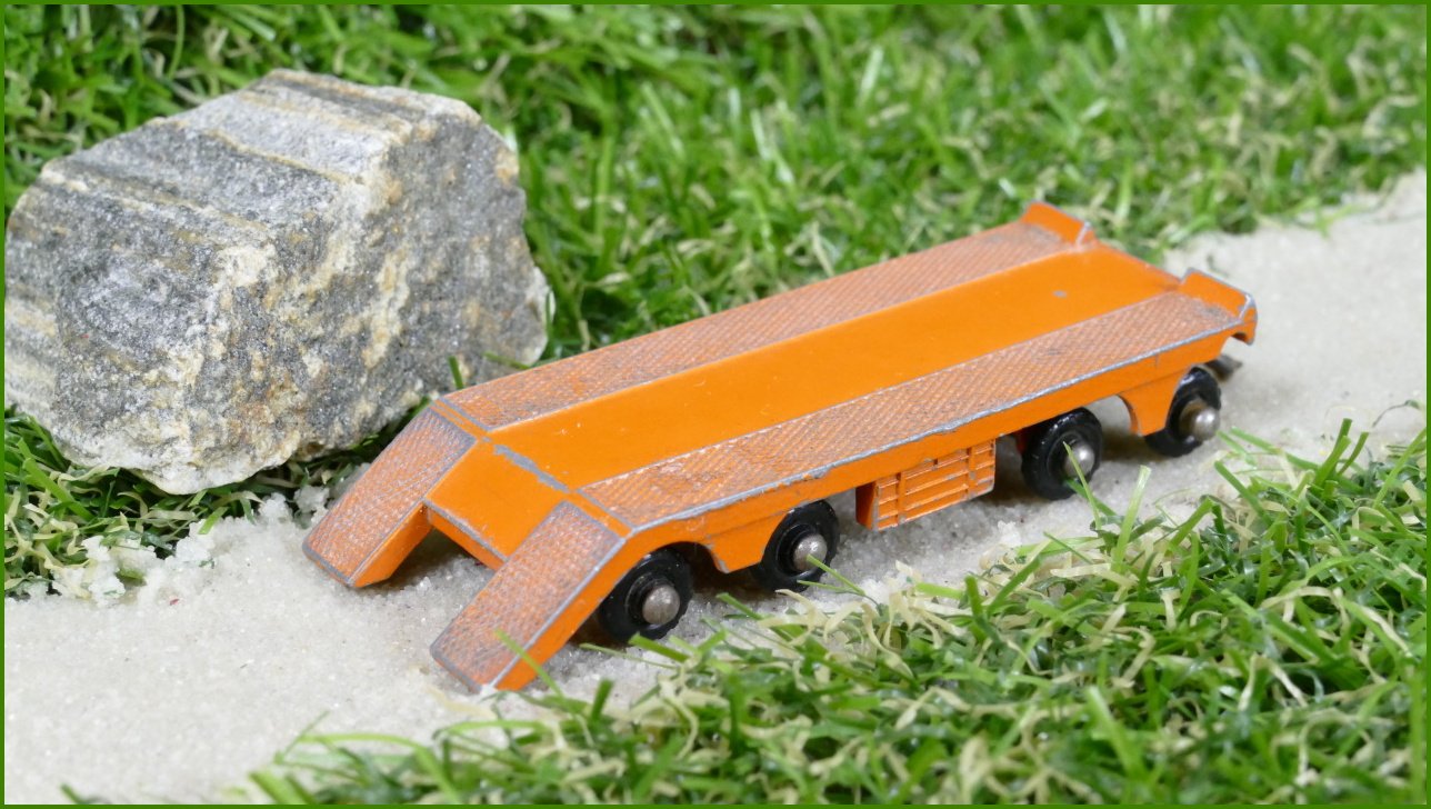 Model Autíčka Matchbox Lesney No.16 - Super Atlantic Trailer