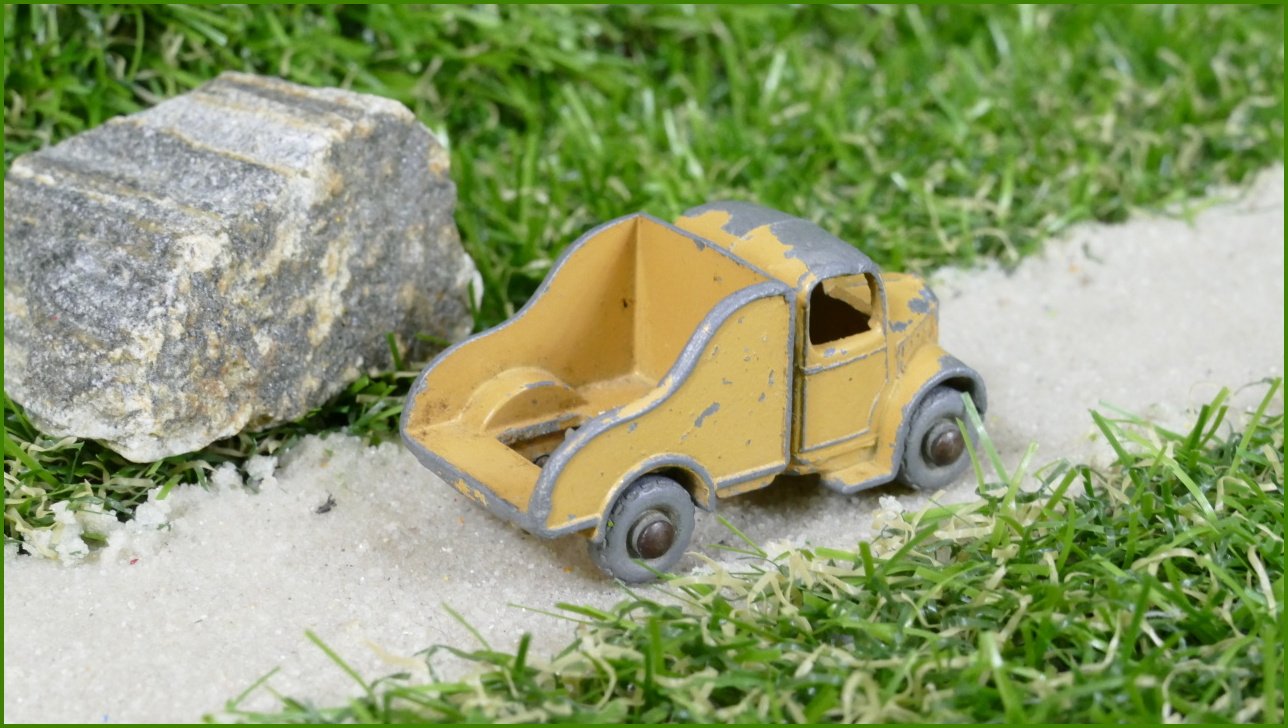 Model Autíčka Matchbox Lesney No.13 - Wreck Truck - bez ramene s hákem, uložení pravého předního kola není komplet