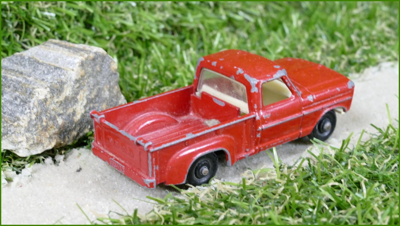 Model Autíčka Matchbox Lesney No.6 - Ford Pick-Up - vada masky