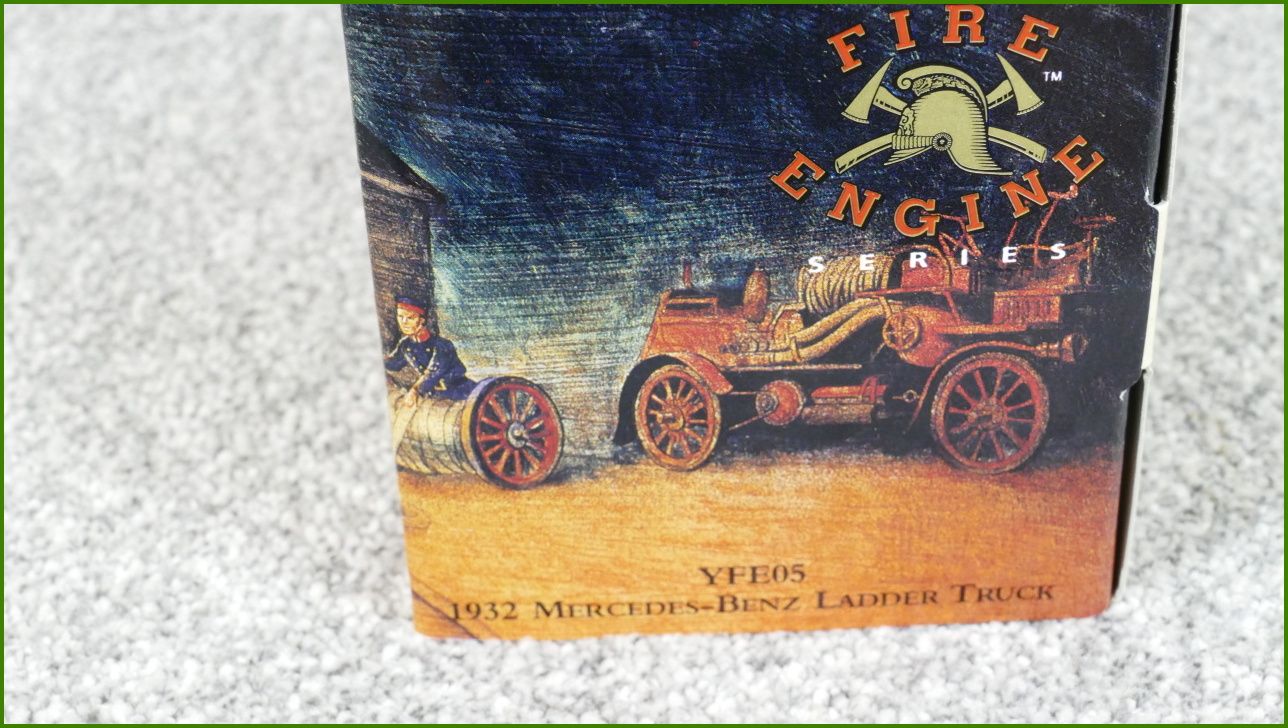 Matchbox Autíčko s Krabičkou YFE05 - 1932 Mercedes-Benz Ladder Truck (Neotevřeno)