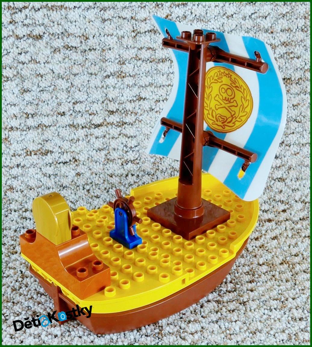 Lego® Duplo® Jakeova Pirátská Loď Bucky - Modré Kormidlo