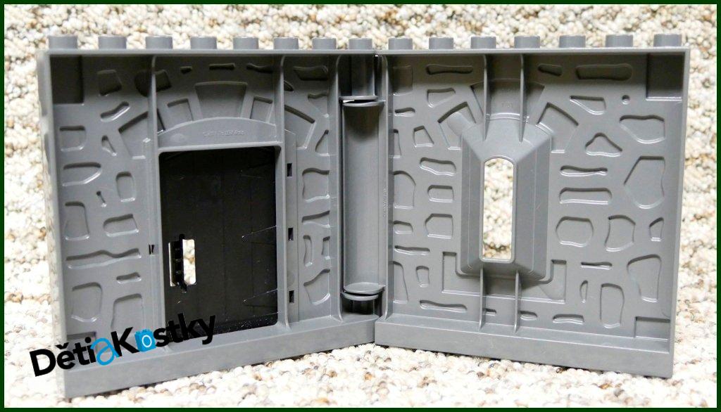 Lego® Duplo® Stěna Hradu Tmavě Šedá - Černé Dveře