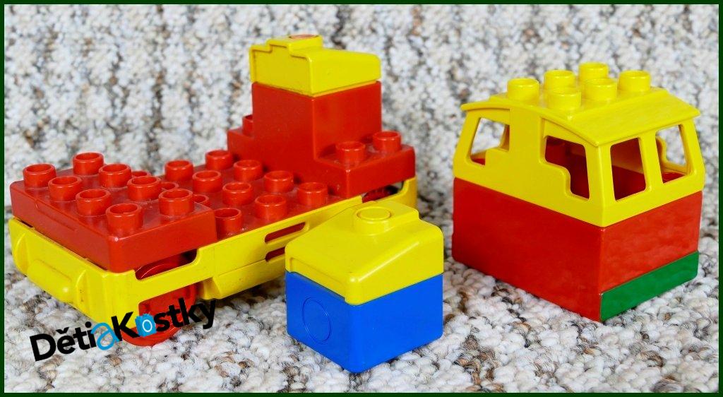 Lego® Duplo® Mašinka se Spodními Tlačítky - Červená/Modrá