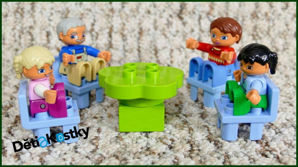 Lego® Duplo® Stůl Limetka se Světle Modrými Židlemi