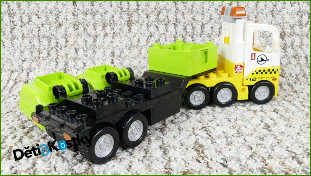 Lego® Duplo® Letištní Cisterna s Majáčkem a Kontejnery Llimetka
