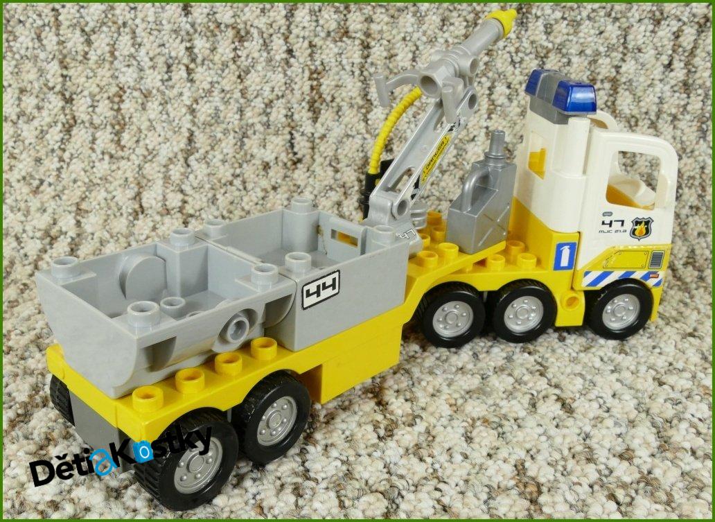 Lego® Duplo® Letištní Cisterna s Majáčkem, Korbami a Tryskou