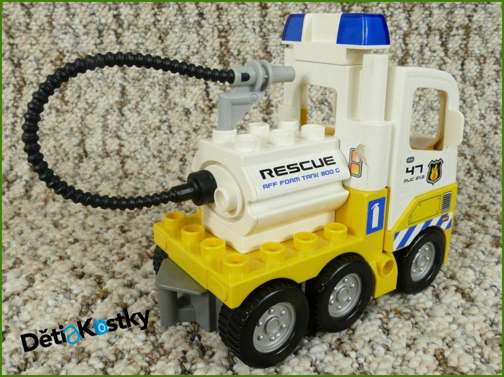 Lego® Duplo® Letištní Tahač s Bílou Cisternou