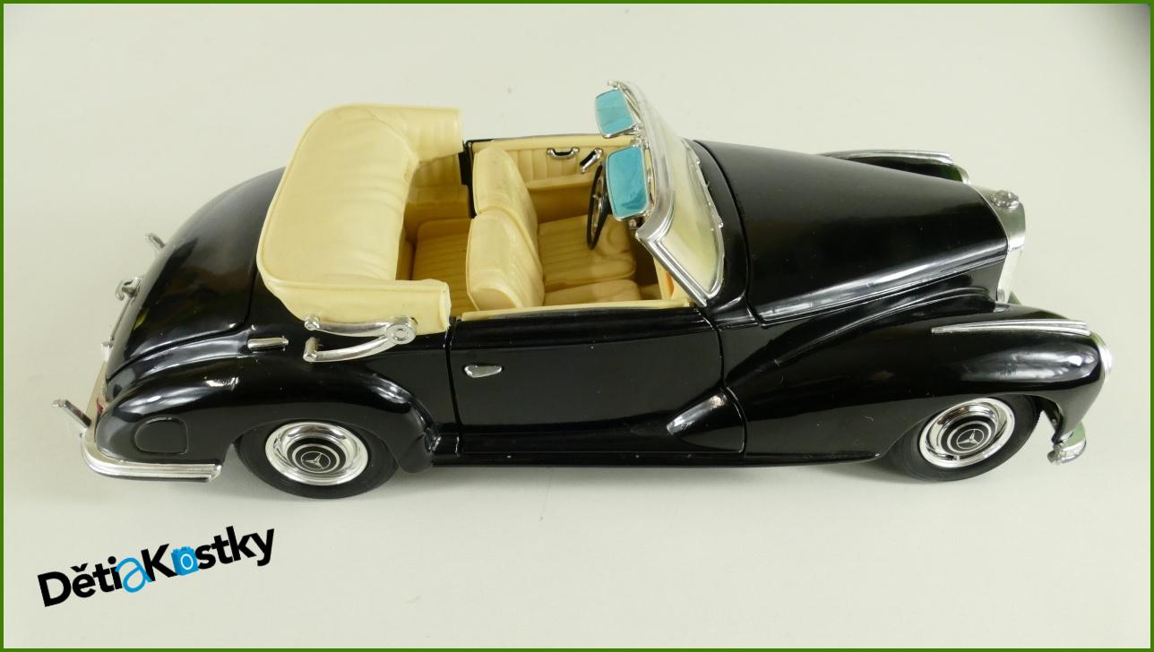 Model Auta Maisto 1:18 - Mercedes Benz 300 S (1955) - Viz Popis