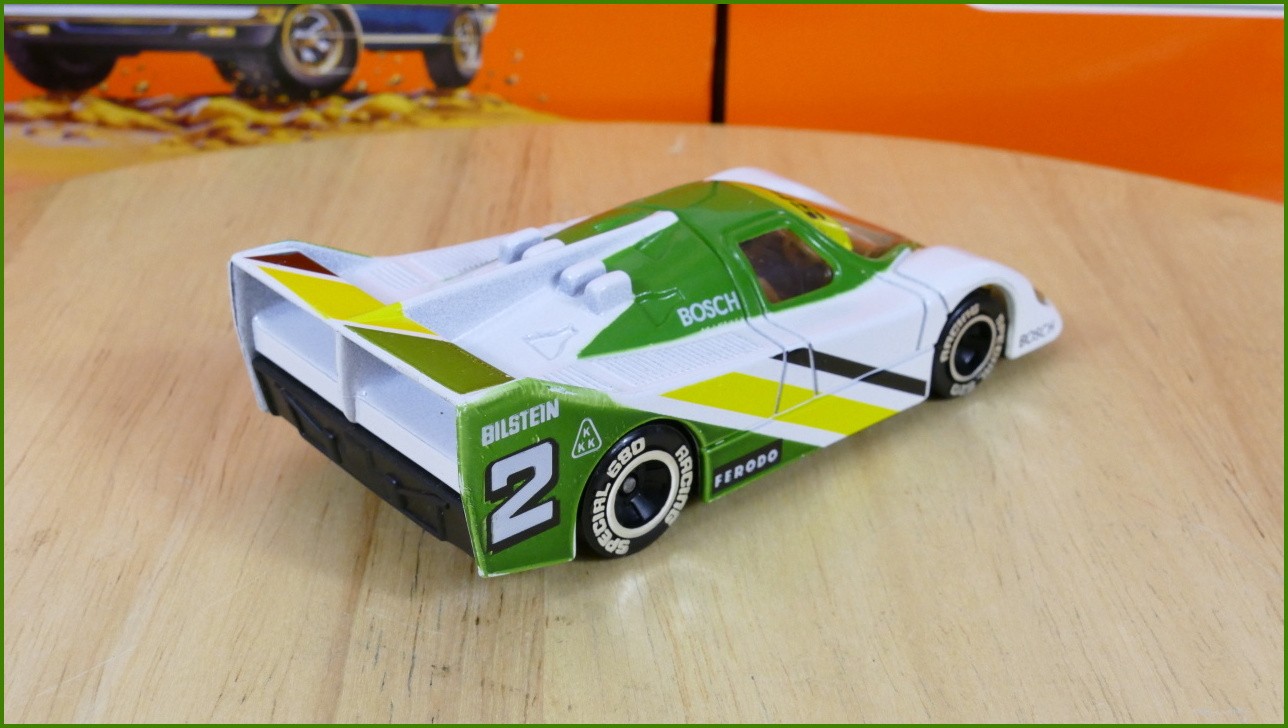 Angličák Autíčko Matchbox Specials SP2 - Kremer Porsche CK5