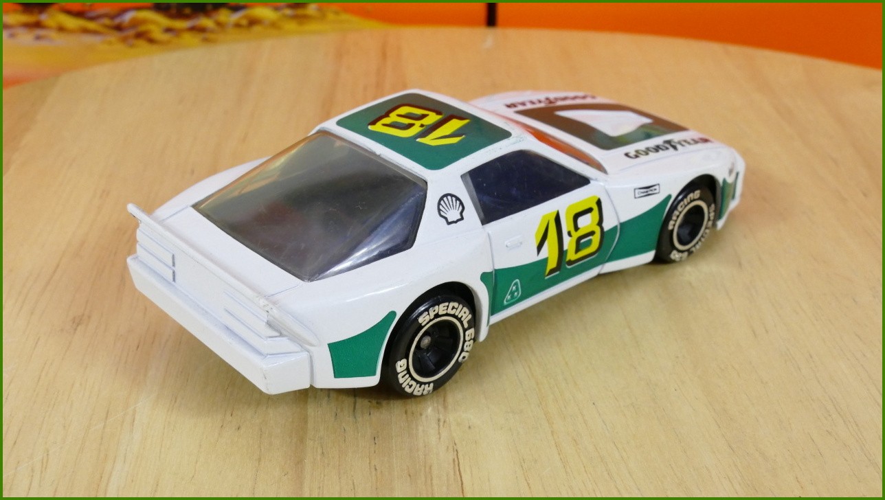 Angličák Autíčko Matchbox Specials SP11 - Chevrolet Camaro