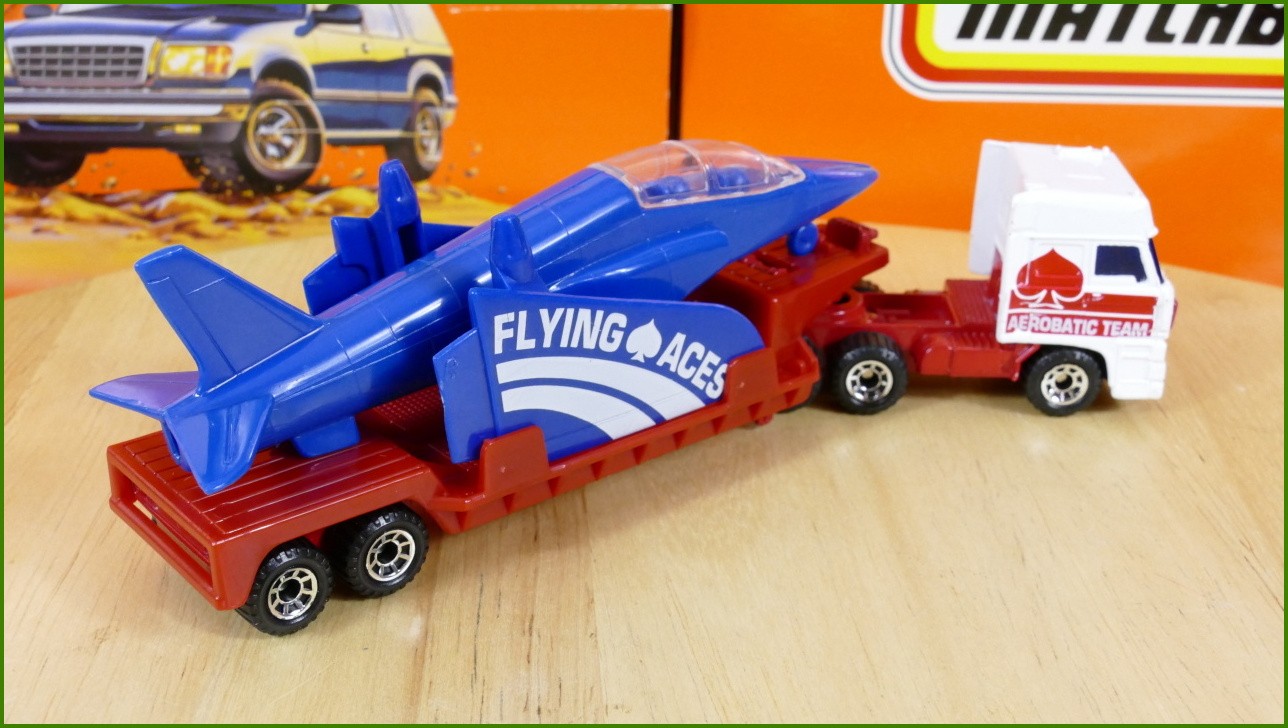 Model Matchbox Convoy DAF 3300 Space Cab - Flying Aces