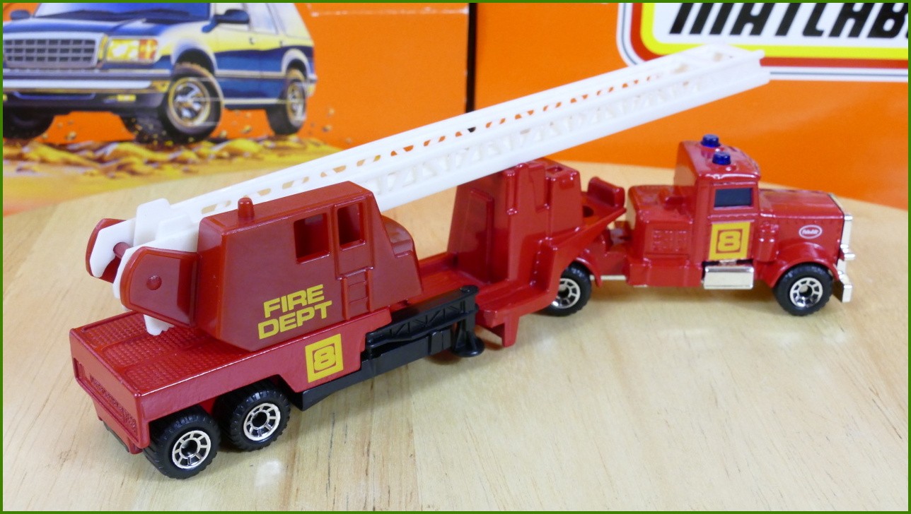 Model Matchbox Convoy Peterbilt - Fire Dept Trailer