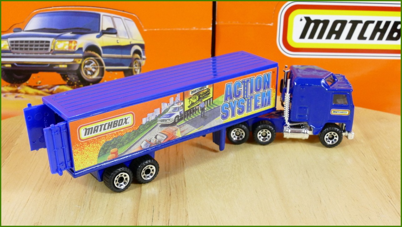 Model Matchbox Convoy Kenworth - Action System Trailer
