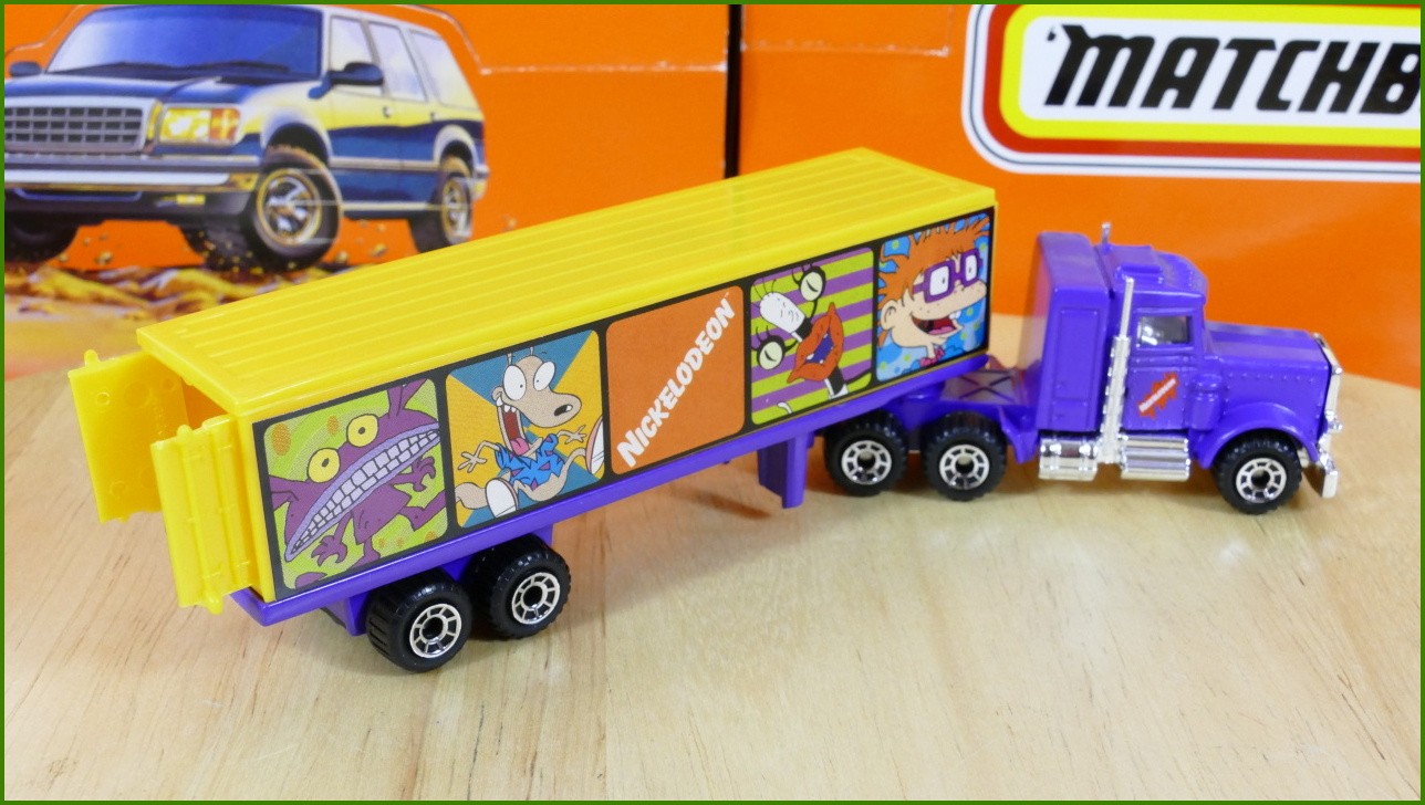 Model Matchbox Convoy Peterbilt - Nickeldeon Trailer