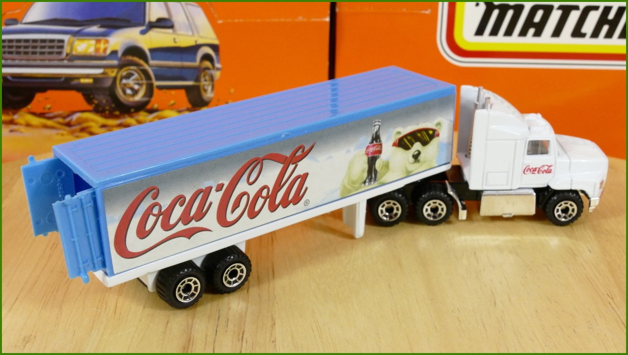 Model Matchbox Convoy Ford Aeromax - Coca-Cola 