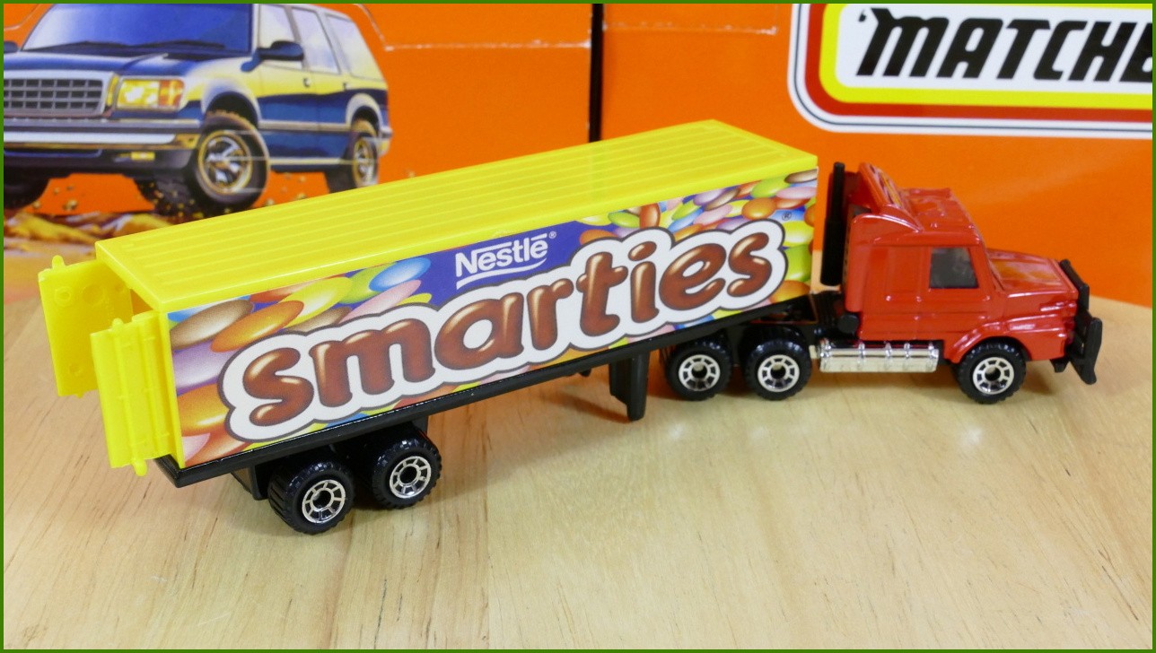 Model Matchbox Convoy Scania - Nestlé Smarties Trailer
