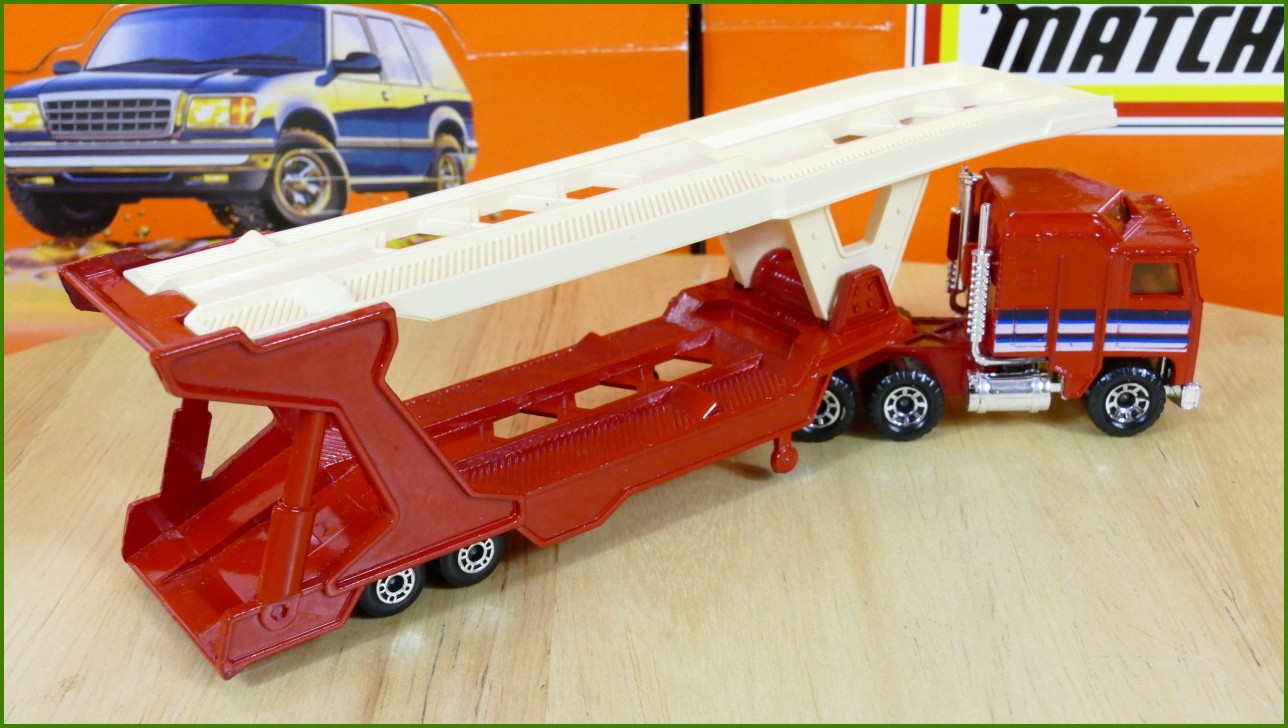 Model Matchbox Convoy CY 1 - Kenworth - Car Transport Trailer