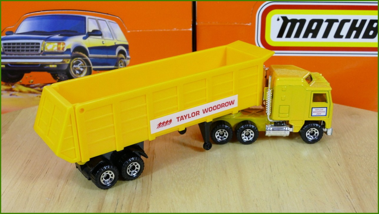 Model Matchbox Convoy CY 20 - Kenworth - Taylor Woodrow Trailer