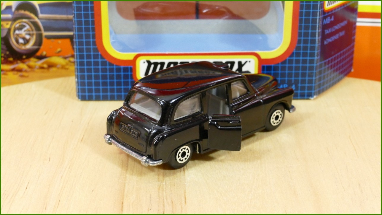 Matchbox Model MB-4 - London Taxi