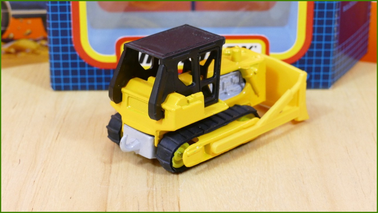 Matchbox Model MB-9 - Bulldozer