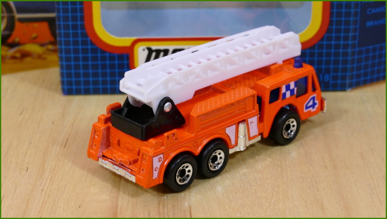 Matchbox Model MB-18 - Fire Engine