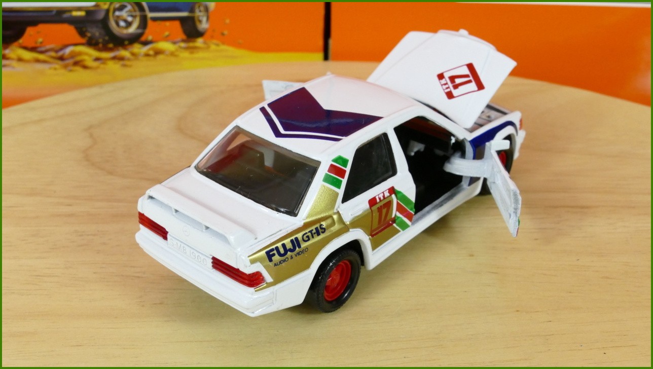 Model Autíčka Matchbox Superkings - K 115 - Mercedes Benz 190E 2.6-16V