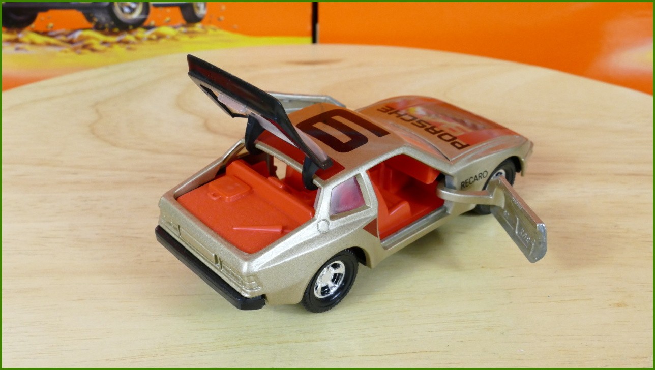 Model Autíčka Matchbox Superkings - K-98 - Porsche 944