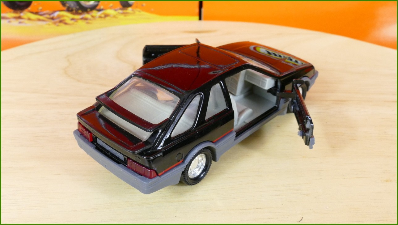 Model Autíčka Matchbox Superkings - K-100 - Ford Sierra XR4i