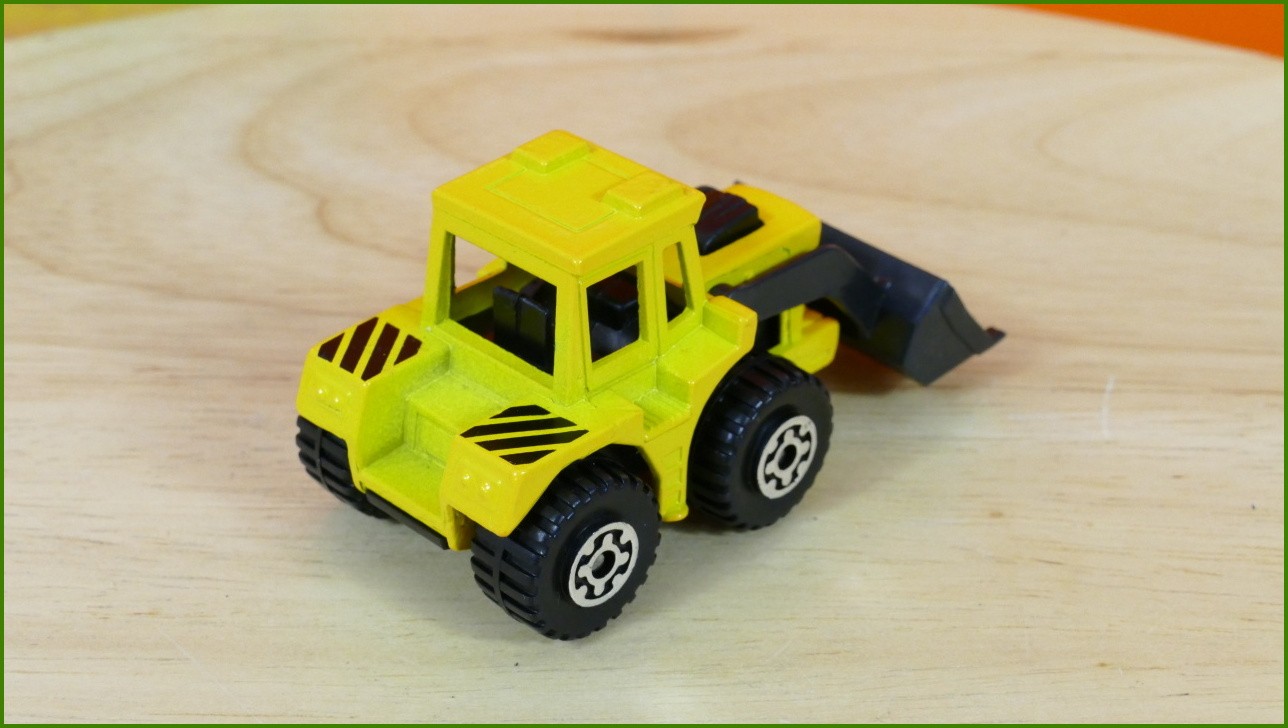 Angličák Matchbox MB-29 - Shovel Tractor