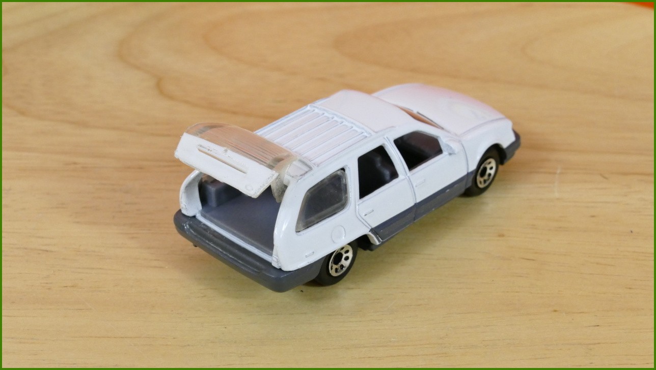 Autíčko Angličák Matchbox MB-33 - Mercury Sable