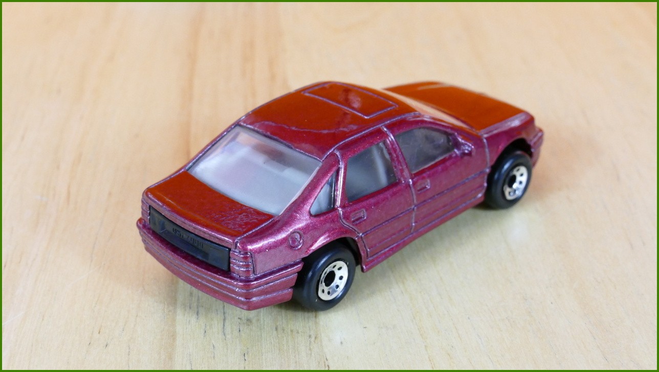 Autíčko Angličák Matchbox MB-41 - Opel Vectra