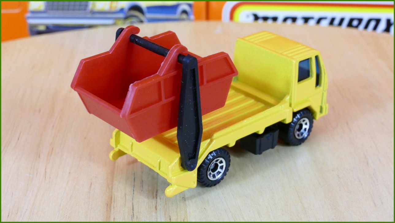 Autíčko Angličák Matchbox MB-45 - Ford Skip Truck