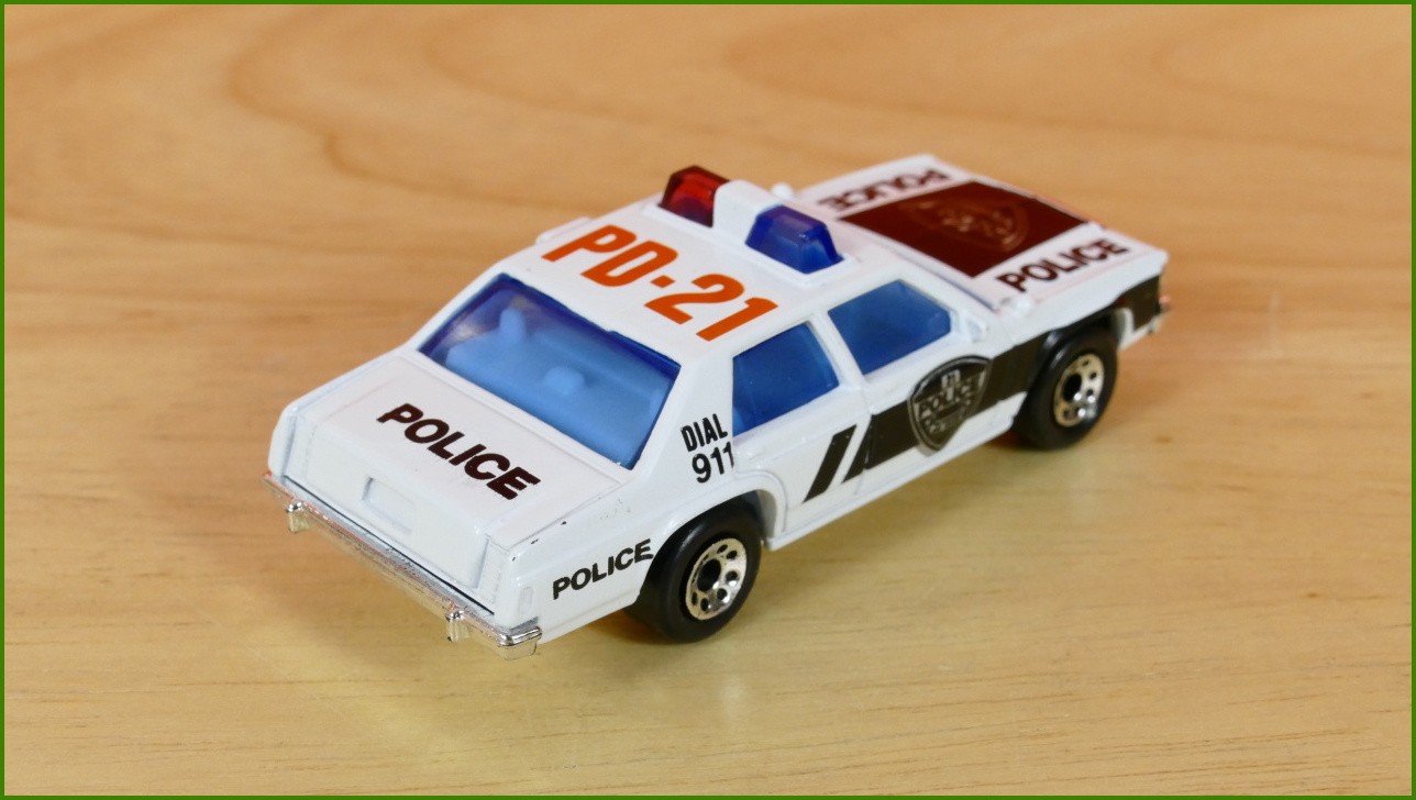 Autíčko Angličák Matchbox MB-51 - Ford LTD Police