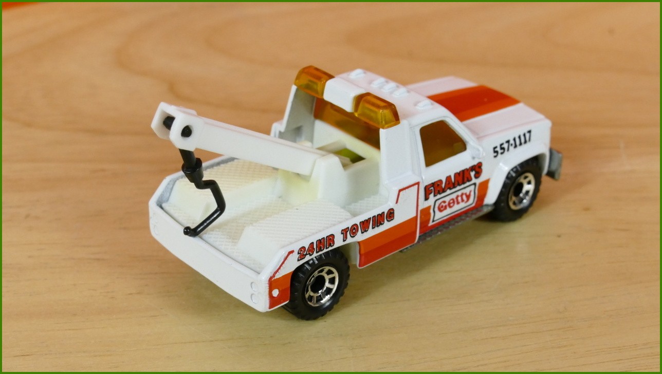 Anglilčák Matchbox Autíčko MB-71 - GMC Wrecker - mírně zažloutlý plast na korbě s hákem
