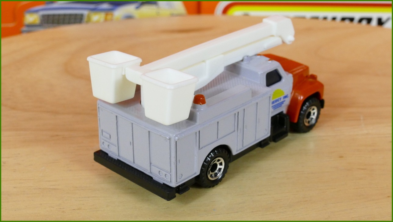 Anglilčák Matchbox Autíčko MB-74 - Utility Truck