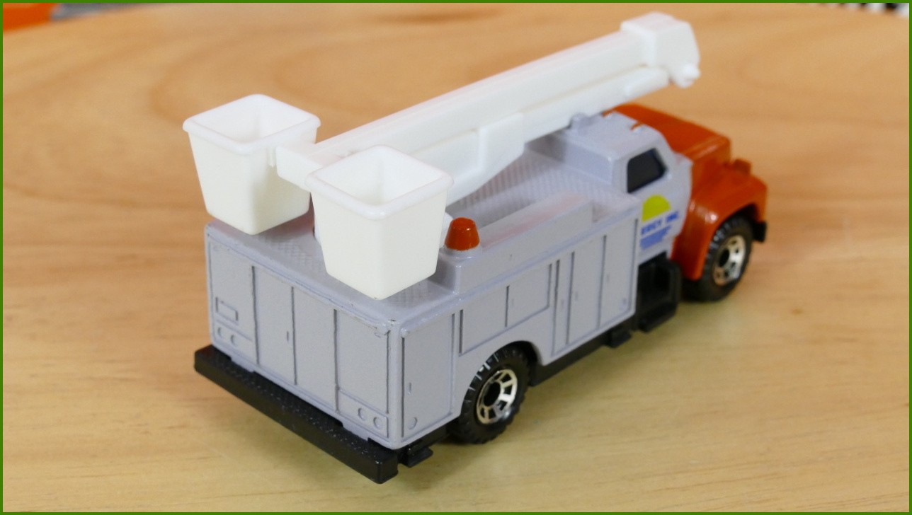 Anglilčák Matchbox Autíčko MB-74 - Utility Truck