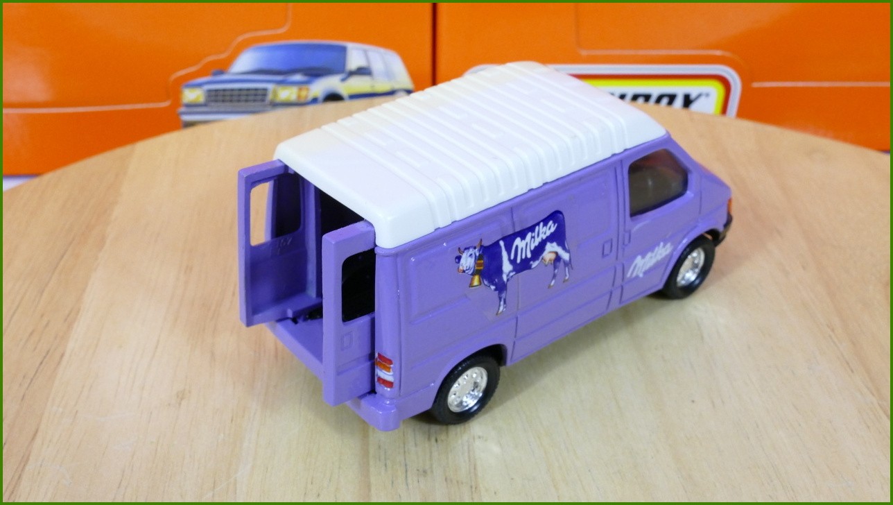Anglilčák Matchbox Autíčko K-167 - Superkings - Ford Transit Milka