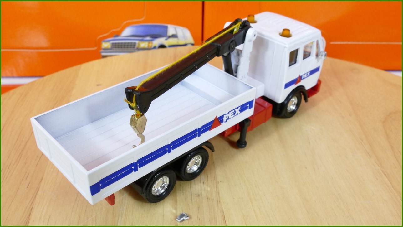Anglilčák Matchbox Autíčko K-148 - Superkings - Mercedes Benz 1628 s/35 L - Ulomené Zpětné Zrcátko
