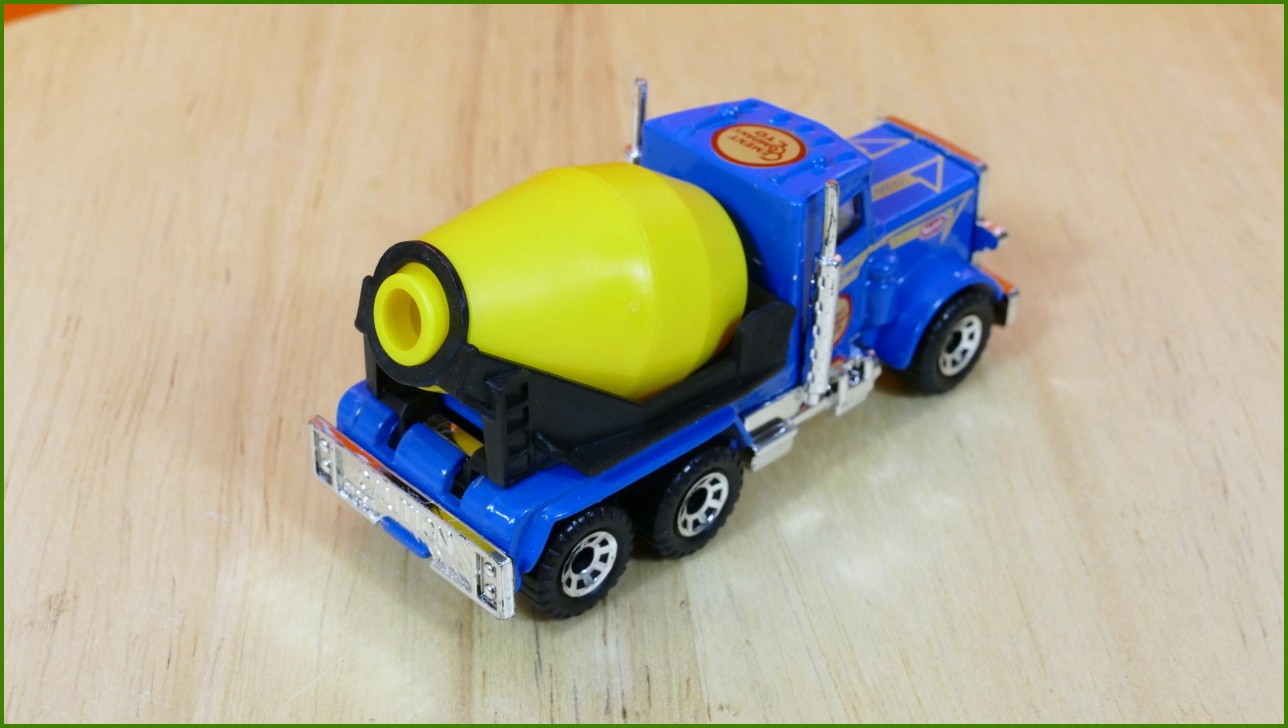 Matchbox Model Autíčka MB19 - Cement Truck