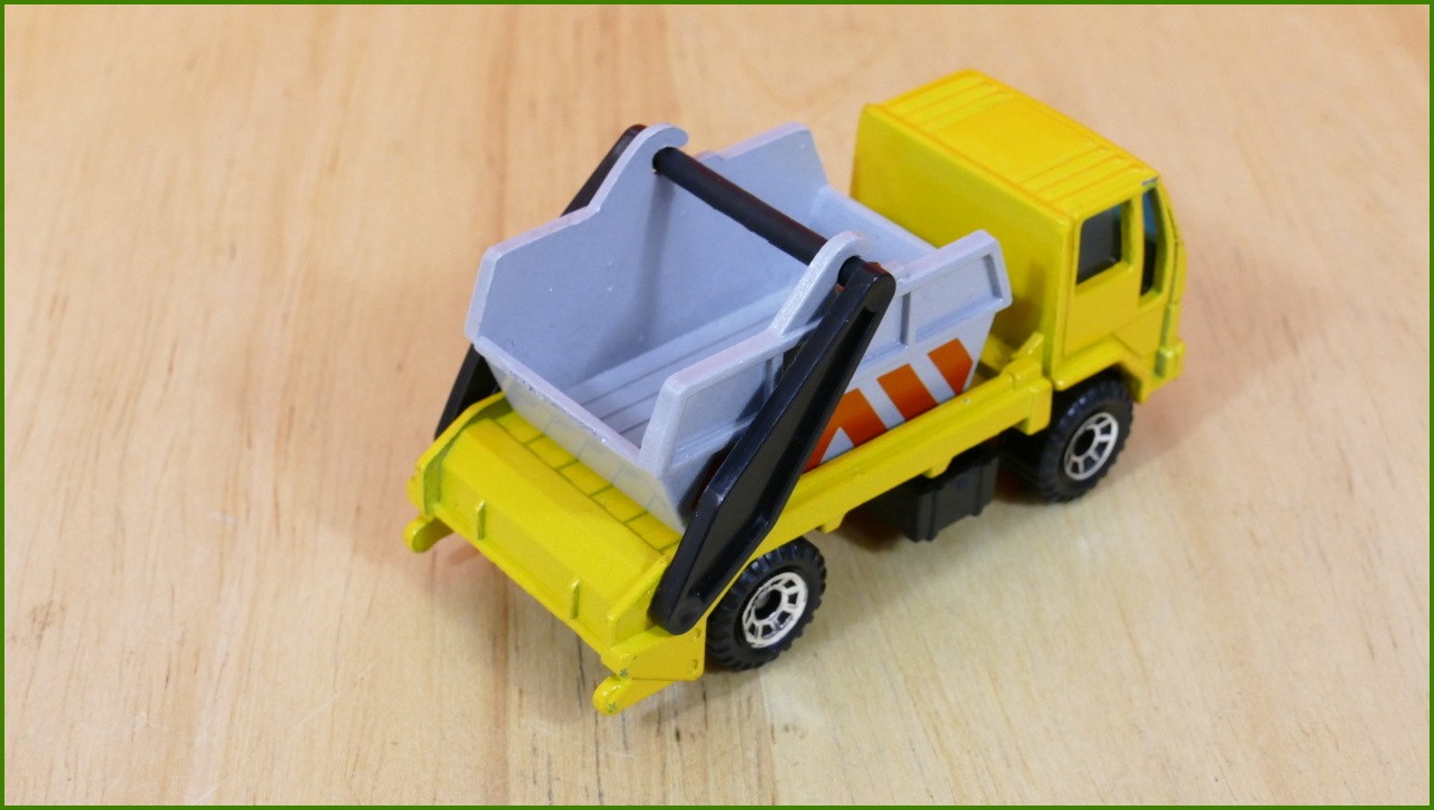 Matchbox Model Autíčka MB45 - Ford Skip Truck
