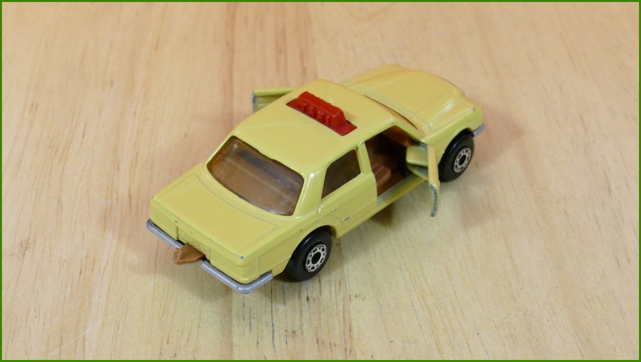 Matchbox Model Autíčka (Made in China) No.70 - Mercedes-Benz Taxi