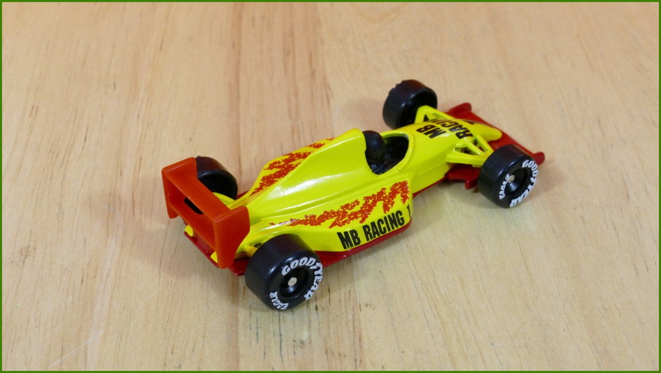 Matchbox Model Autíčka No.61 - Formula Racer